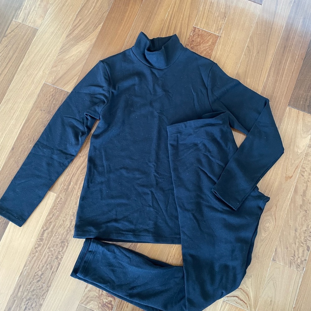 Uniqlo HEATTECH ultra warm set